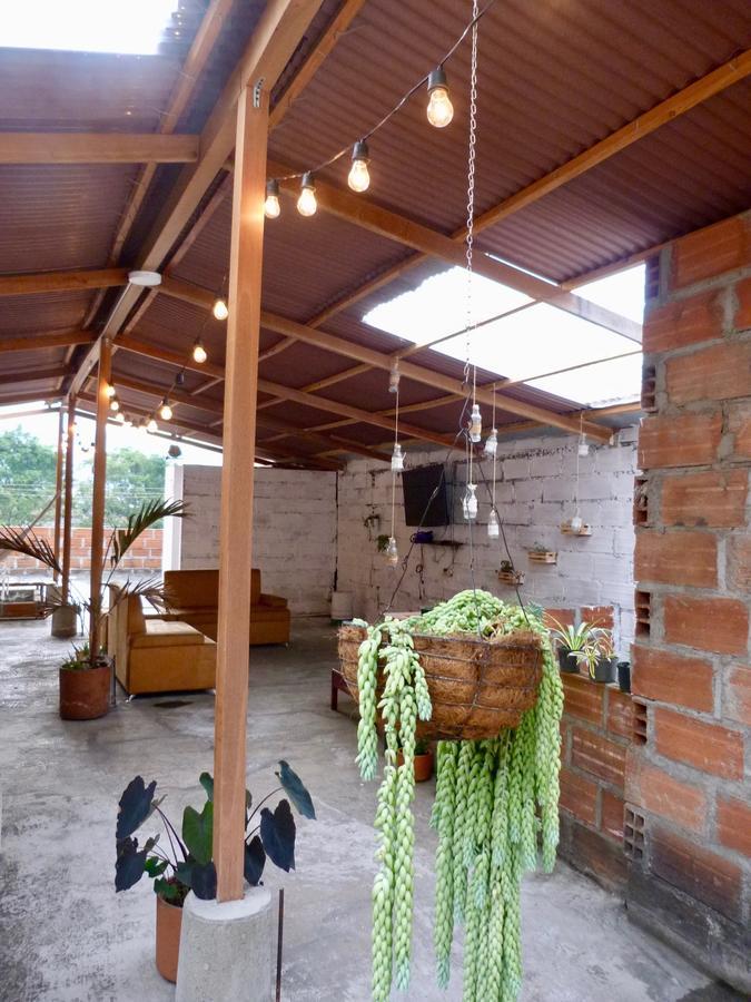 El Descanso Donde Sara Hostel Medellín Buitenkant foto