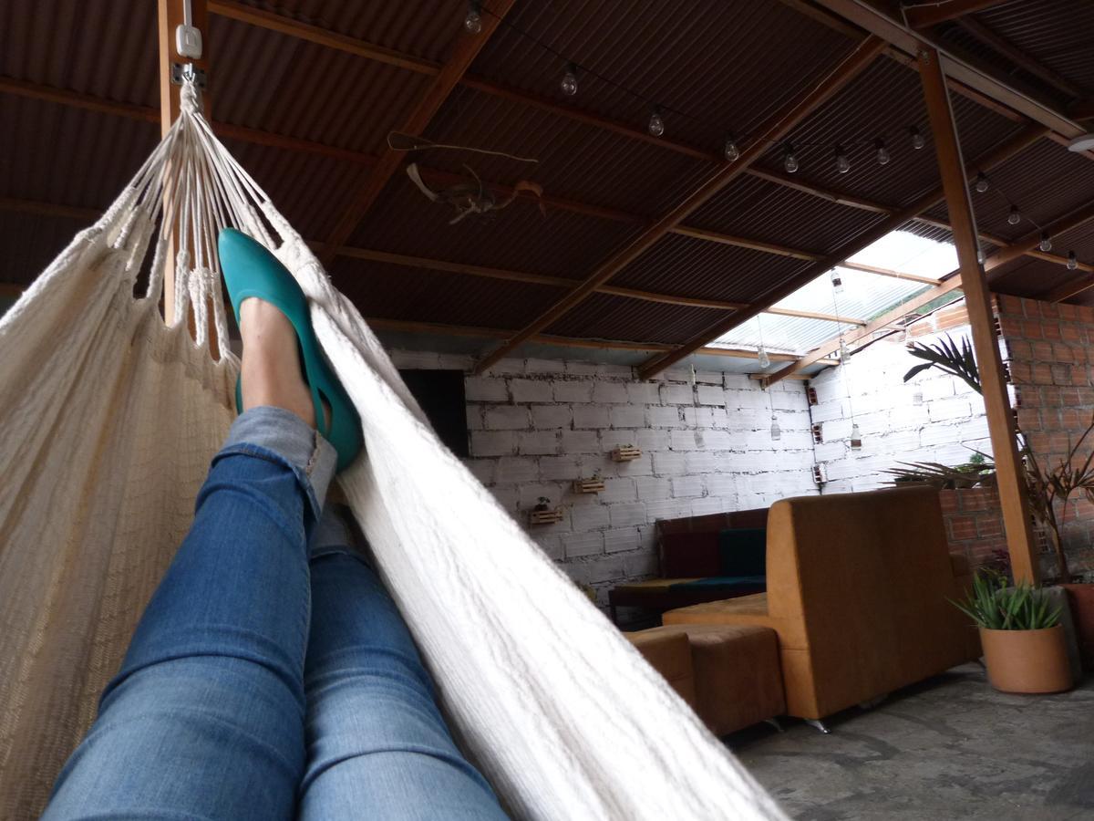 El Descanso Donde Sara Hostel Medellín Buitenkant foto
