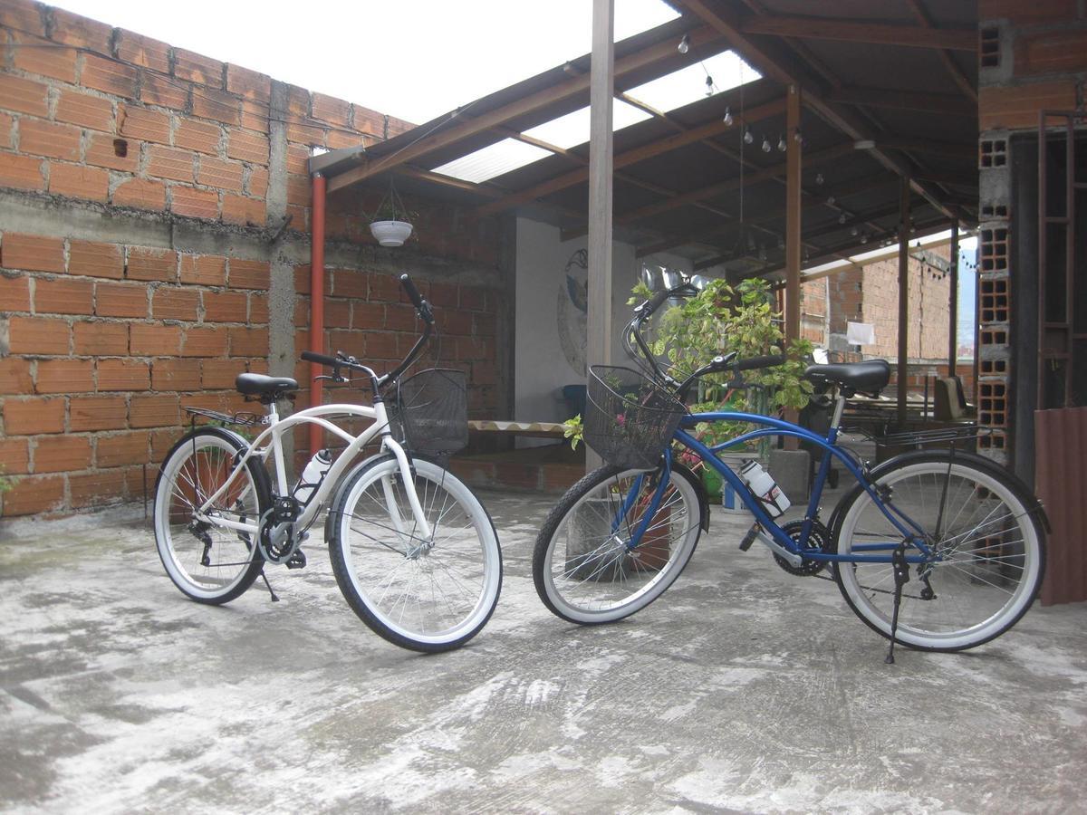 El Descanso Donde Sara Hostel Medellín Buitenkant foto